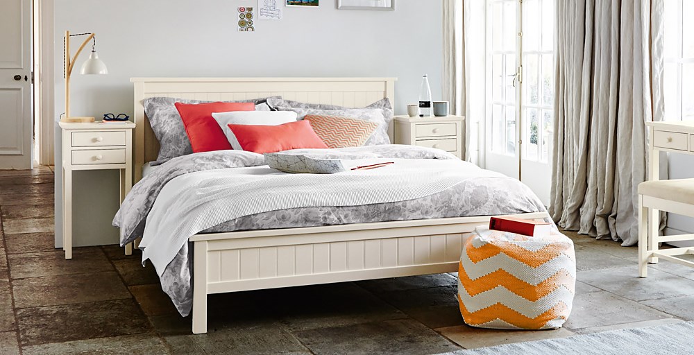 Olivia Bed | White Poplar | Feather & Black